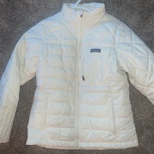 Worn twice. Perfect condition Patagonia Coat.